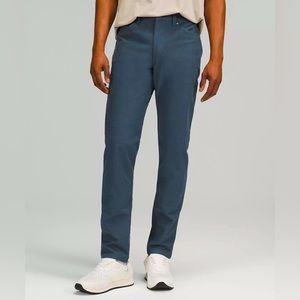 Lululemon Men’s ABC skim pants